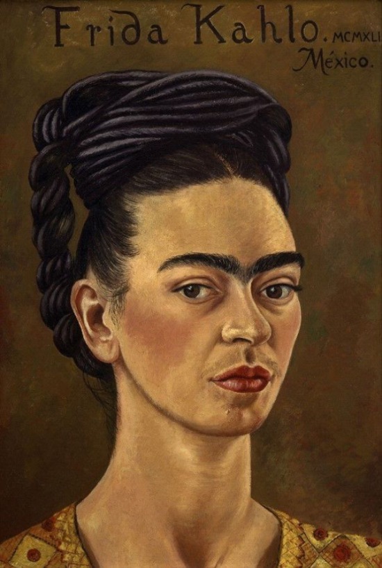 Autorretrato con Vestido Rojo y Dorado 1941 Frida Kahlo